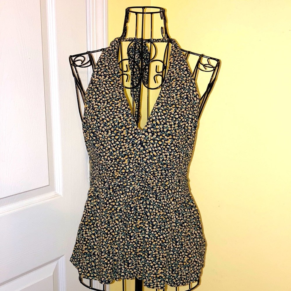 ⚡️4 items for $20⚡️ American Eagle Halter Top!